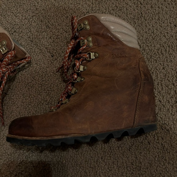 Sorel Lexi leather wedge boots - Picture 7 of 15